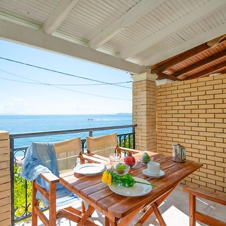 Kaminaki Beachfront Apartments Nisaki  Zewnętrze zdjęcie