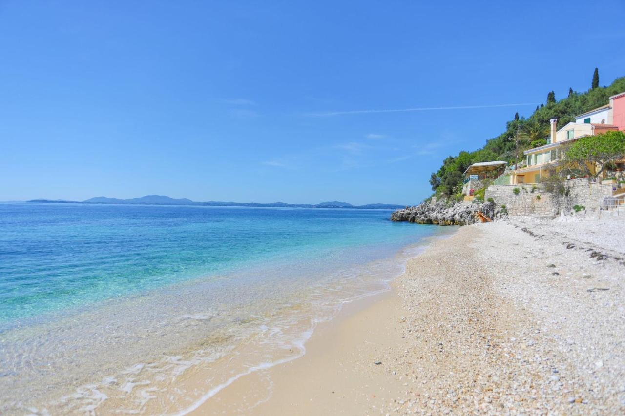 Kaminaki Beachfront Apartments Nisaki  Zewnętrze zdjęcie
