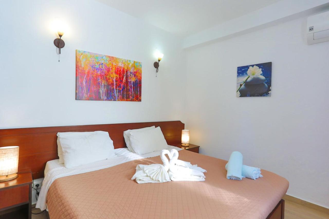 Kaminaki Beachfront Apartments Nisaki  Zewnętrze zdjęcie