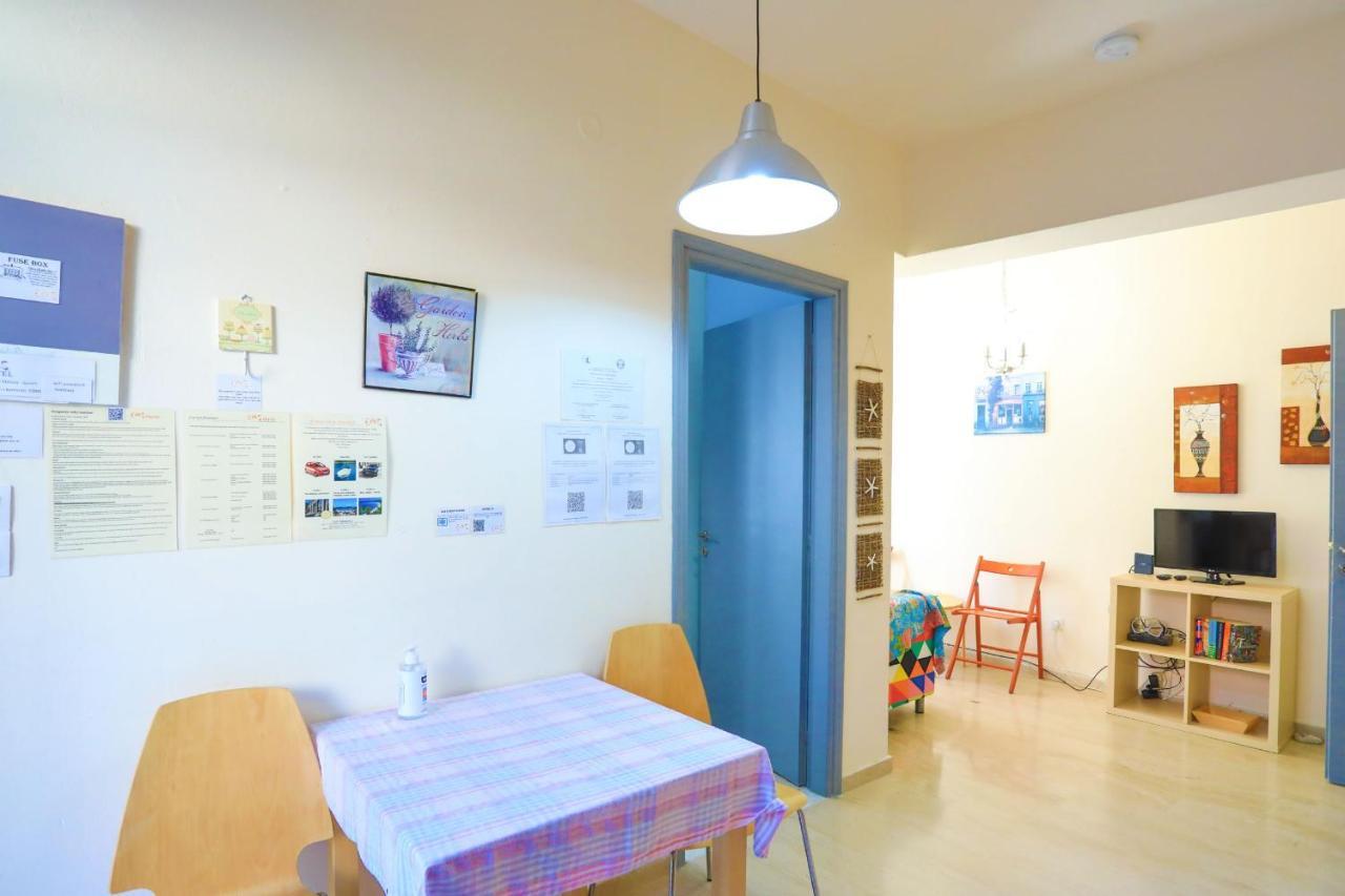 Kaminaki Beachfront Apartments Nisaki  Zewnętrze zdjęcie