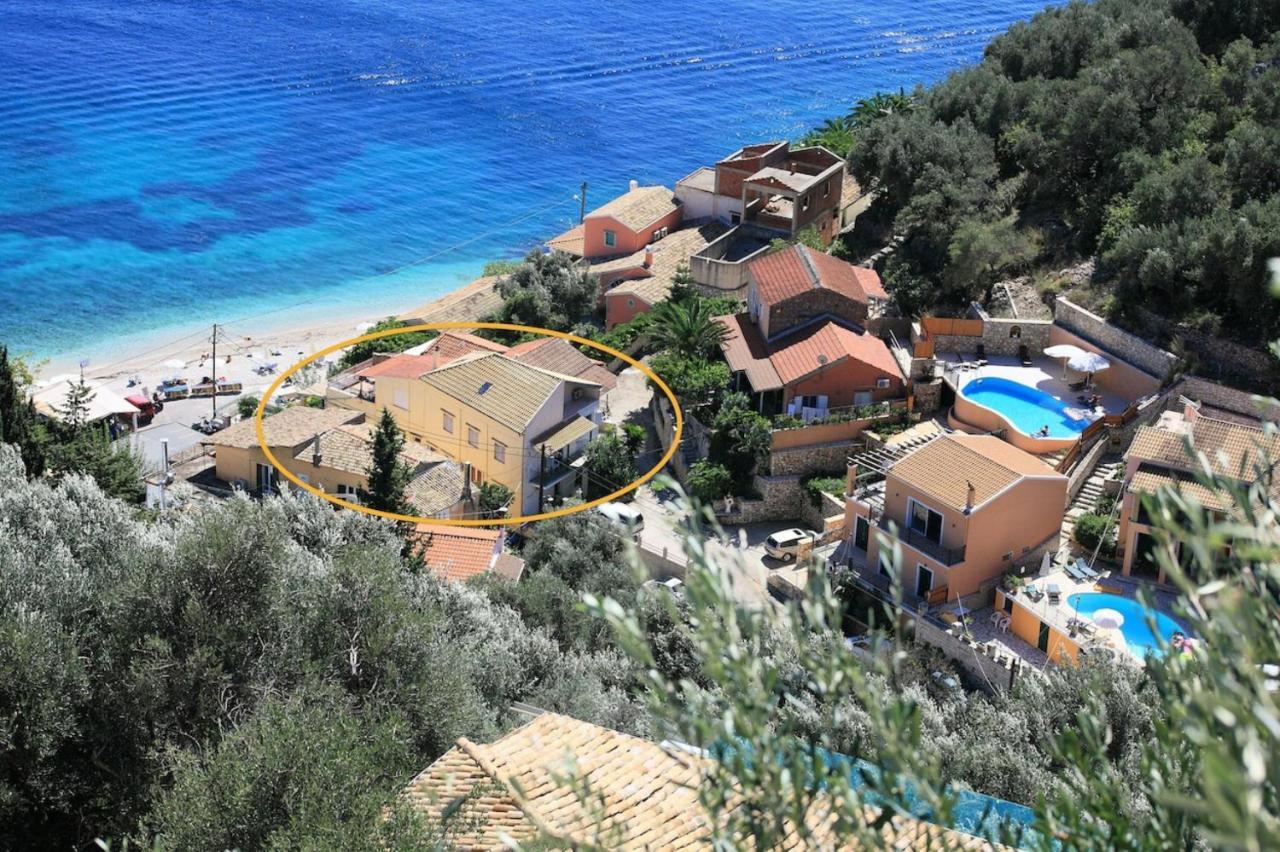 Kaminaki Beachfront Apartments Nisaki  Zewnętrze zdjęcie