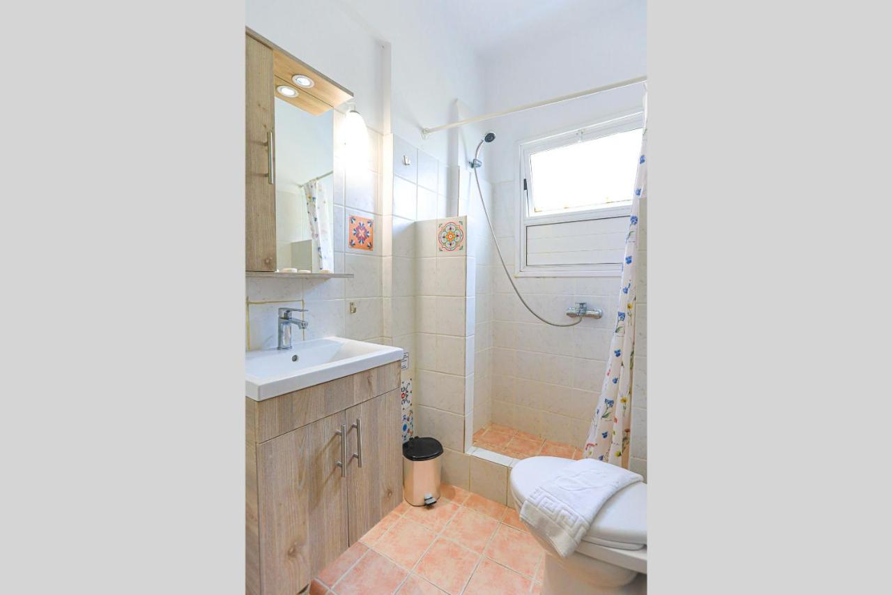 Kaminaki Beachfront Apartments Nisaki  Zewnętrze zdjęcie