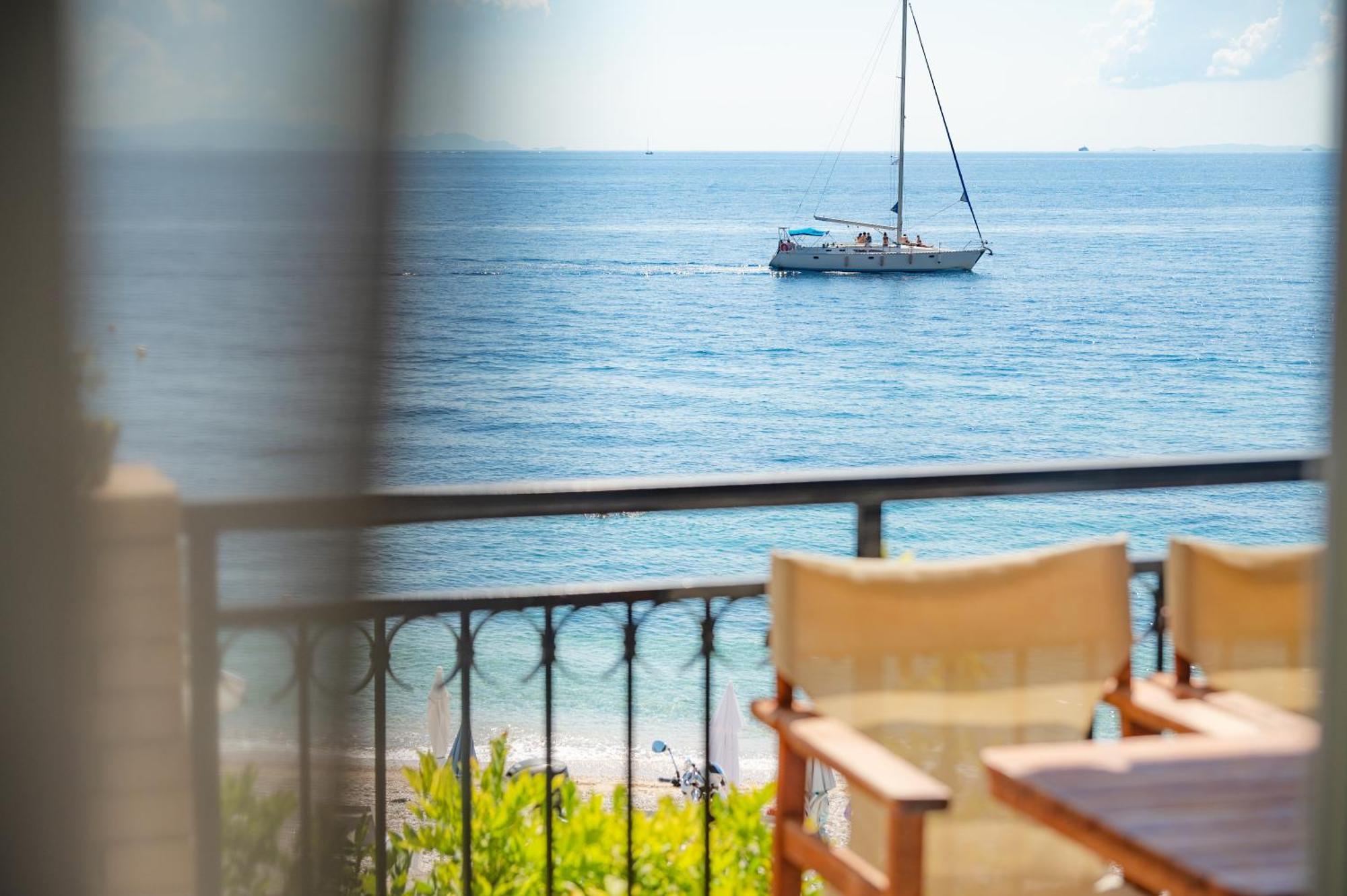 Kaminaki Beachfront Apartments Nisaki  Zewnętrze zdjęcie